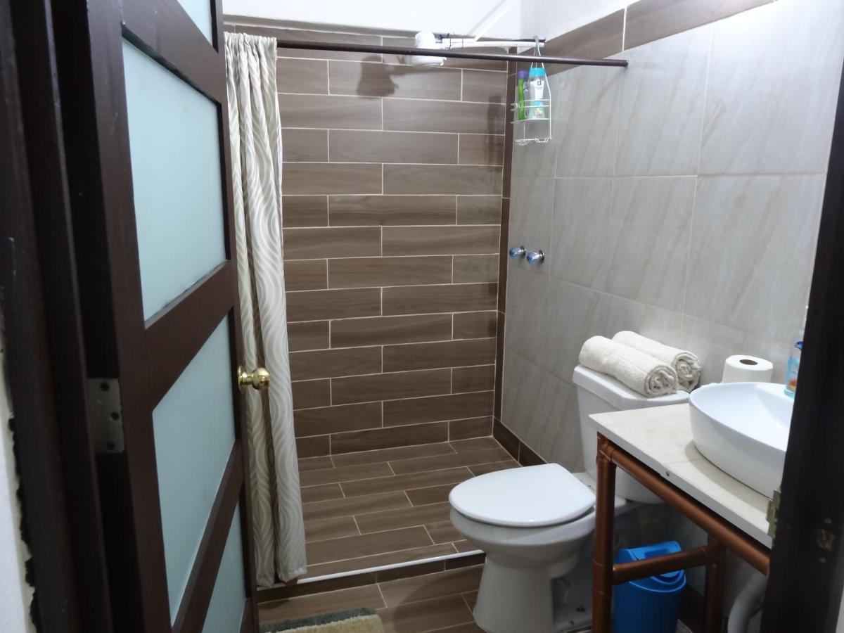 Habitaciones-Comodas-Aire-Wifi-Tv-Cerca De Playa-!!Excelente Precio II Manzanillo Buitenkant foto
