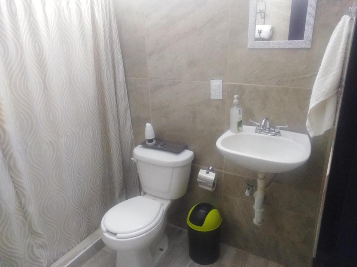 Habitaciones-Comodas-Aire-Wifi-Tv-Cerca De Playa-!!Excelente Precio II Manzanillo Buitenkant foto