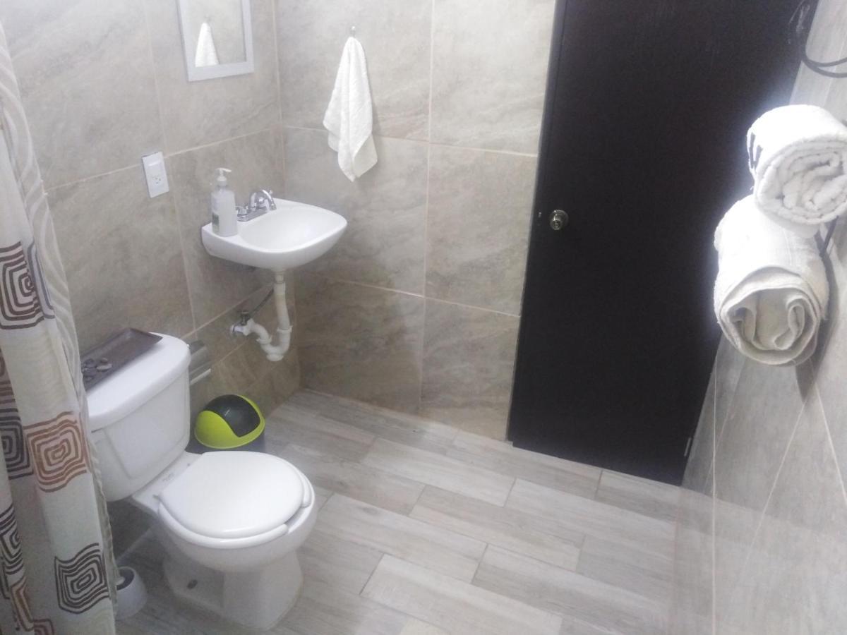 Habitaciones-Comodas-Aire-Wifi-Tv-Cerca De Playa-!!Excelente Precio II Manzanillo Buitenkant foto